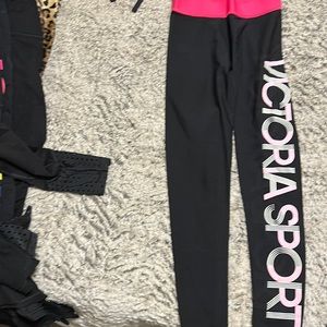 NWOT Victoria’s Secret Sport leggings XS